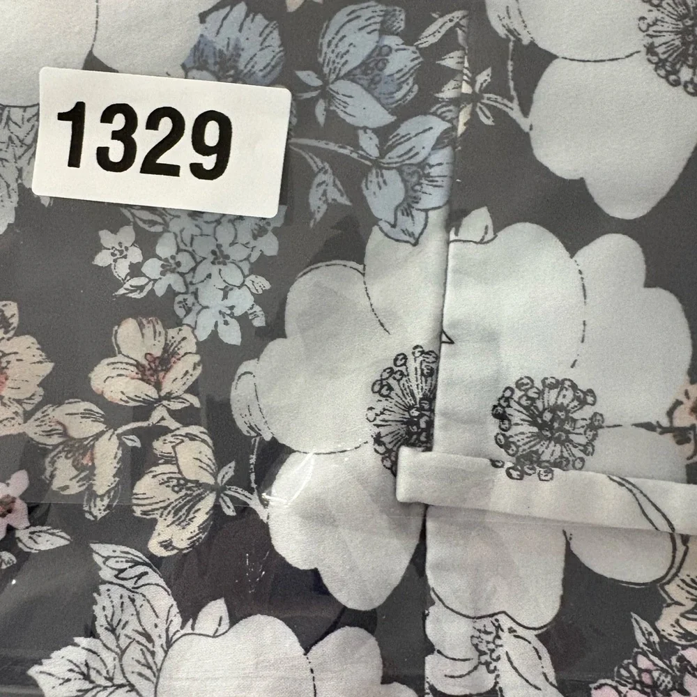Ann Taylor Modern Crop Peony Blossom Sketched Floral Pants Dimensions in Photos